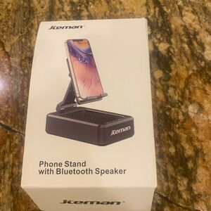 Jetman Phone Stand with Bluetooth Speaker